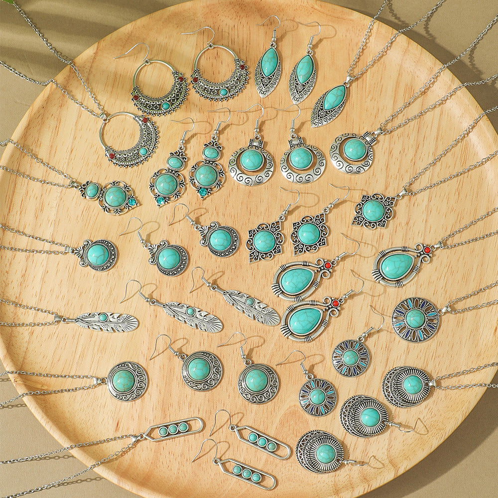 Wholesale Bohemian Turquoise Hollow Geometric Earrings and Necklace Set Fashion Accessory Gift