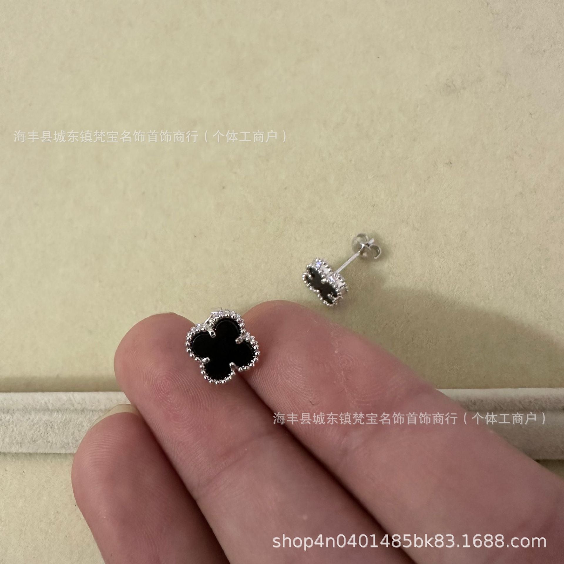 dxx-img:0425d6234bcf6daab1ea2d32f23f0c91,ACC-ES-6129065336641-M1