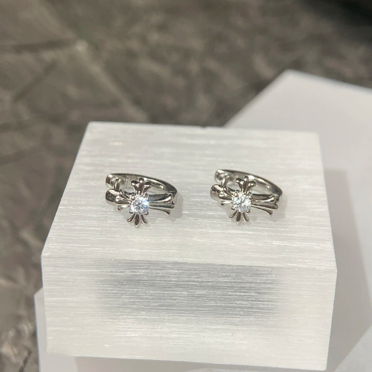 Wholesale Titanium Steel Copper Gold Plated Retro Cross Ring Star Saturn Stud Earrings