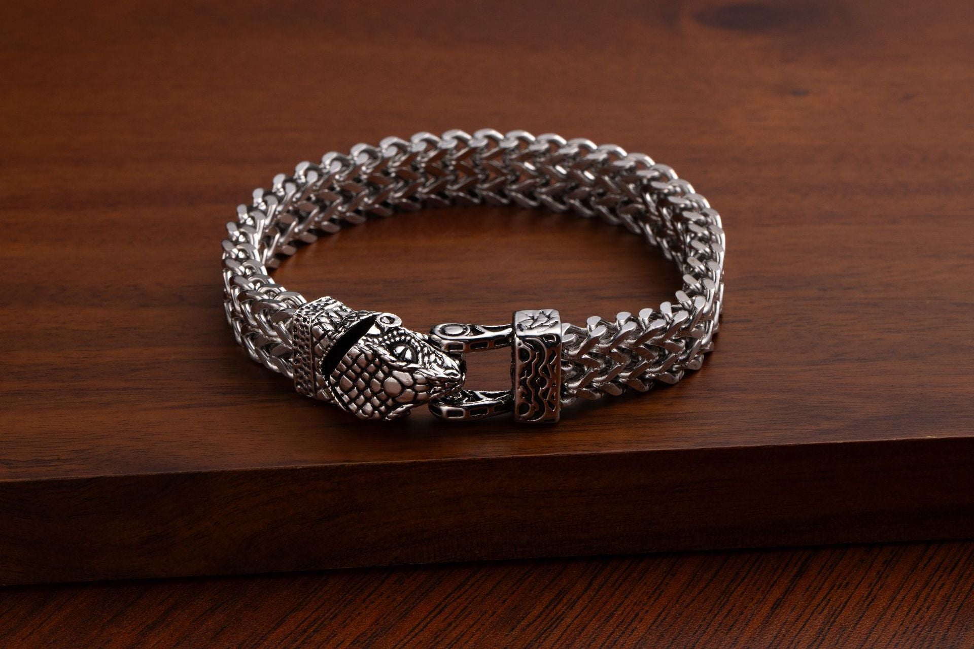 Wholesale Retro Punk Skull Snake Men' s Bracelet Alloy Fashion Accessory Boutique Resale Gift