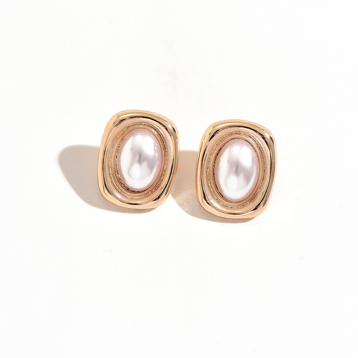 Wholesale French Geometric Imitation Pearl Ear Studs Boutique Resale Jewelry Accessory