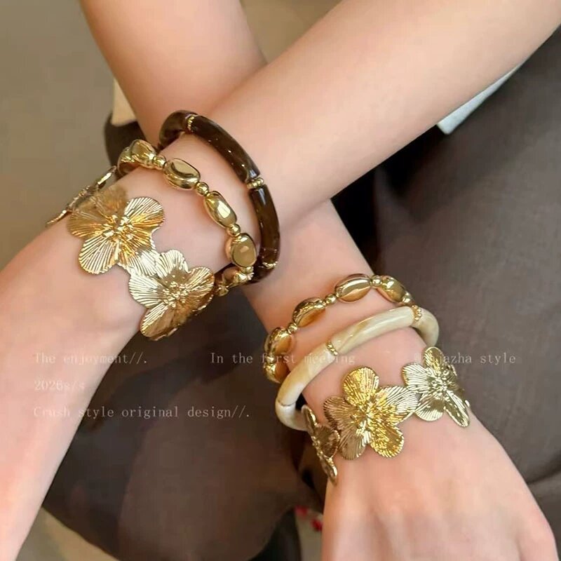 Wholesale Vintage Flower Beaded Bracelet Set For Women Gold Plated Alloy Retro Stackable Jewelry Everyday Wear Gift