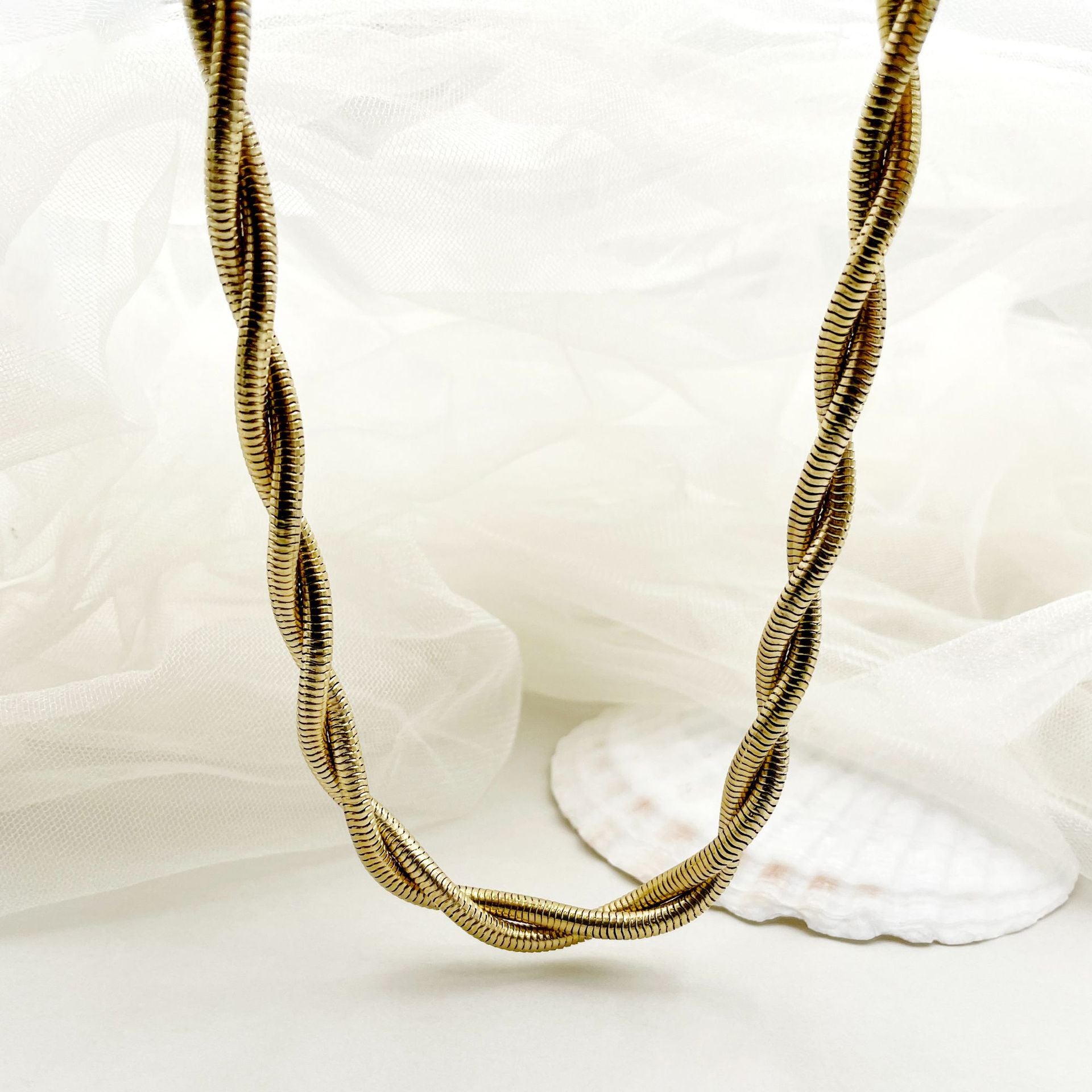 Wholesale  stainless steel gold-plated simple fashion clavicle