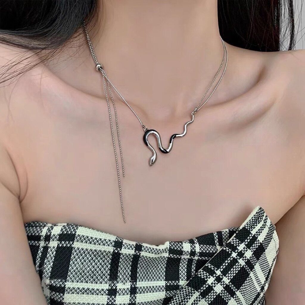 Wholesale Titanium Steel Minimalist Serpentine Double-layer Choker Necklace