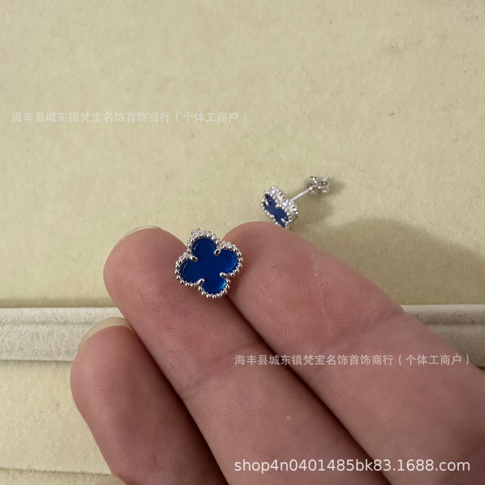 dxx-img:30844389fb1271acacd0a56332cae805,ACC-ES-6129065336644-M1