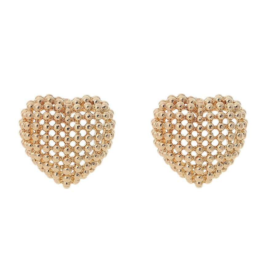 Wholesale  hollow love earrings light luxury retro heart-shaped design earrings