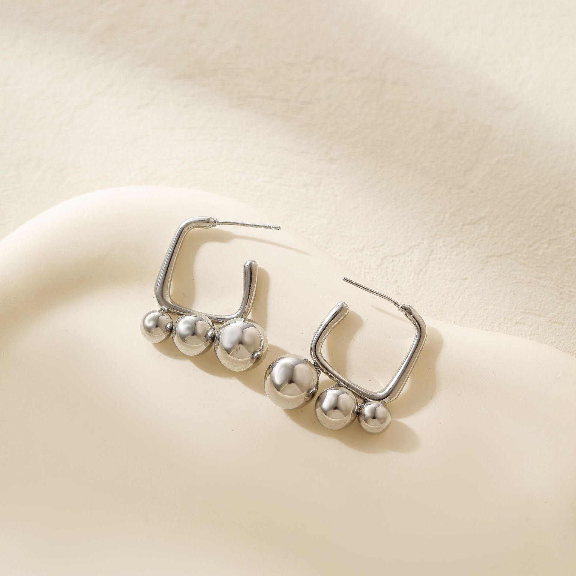 Wholesale  silver pigment hoop earrings hoop earrings