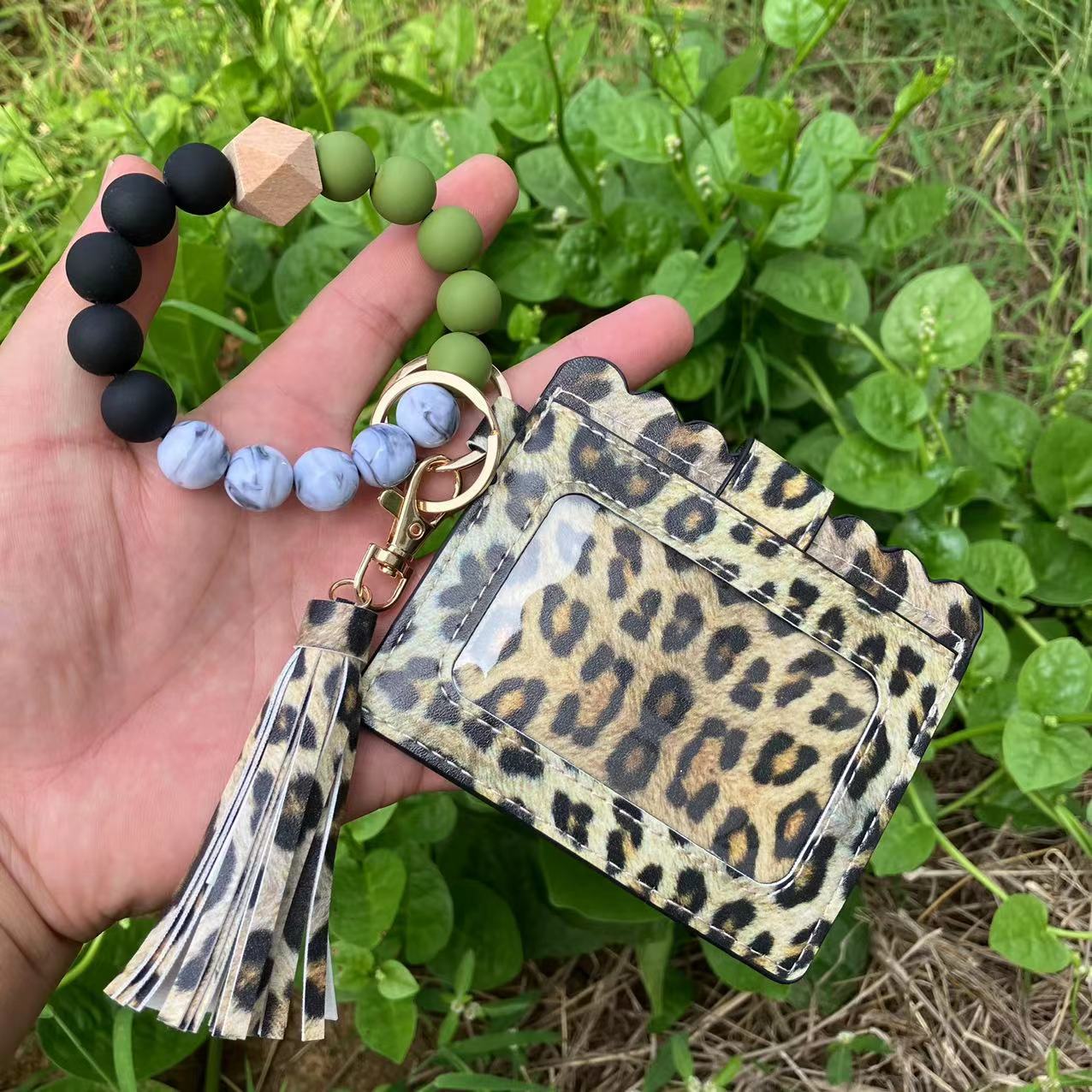 Wholesale Leopard Plaid Western Style Card Holder Silicone Beaded Wristlet Keychain ACC-KC-QiuXue011