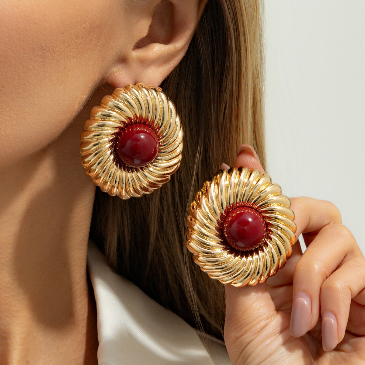 Wholesale Vintage Round Geometric Sunburst Earrings,  Zinc Alloy,  Gold & ,  Jewelry Accessory