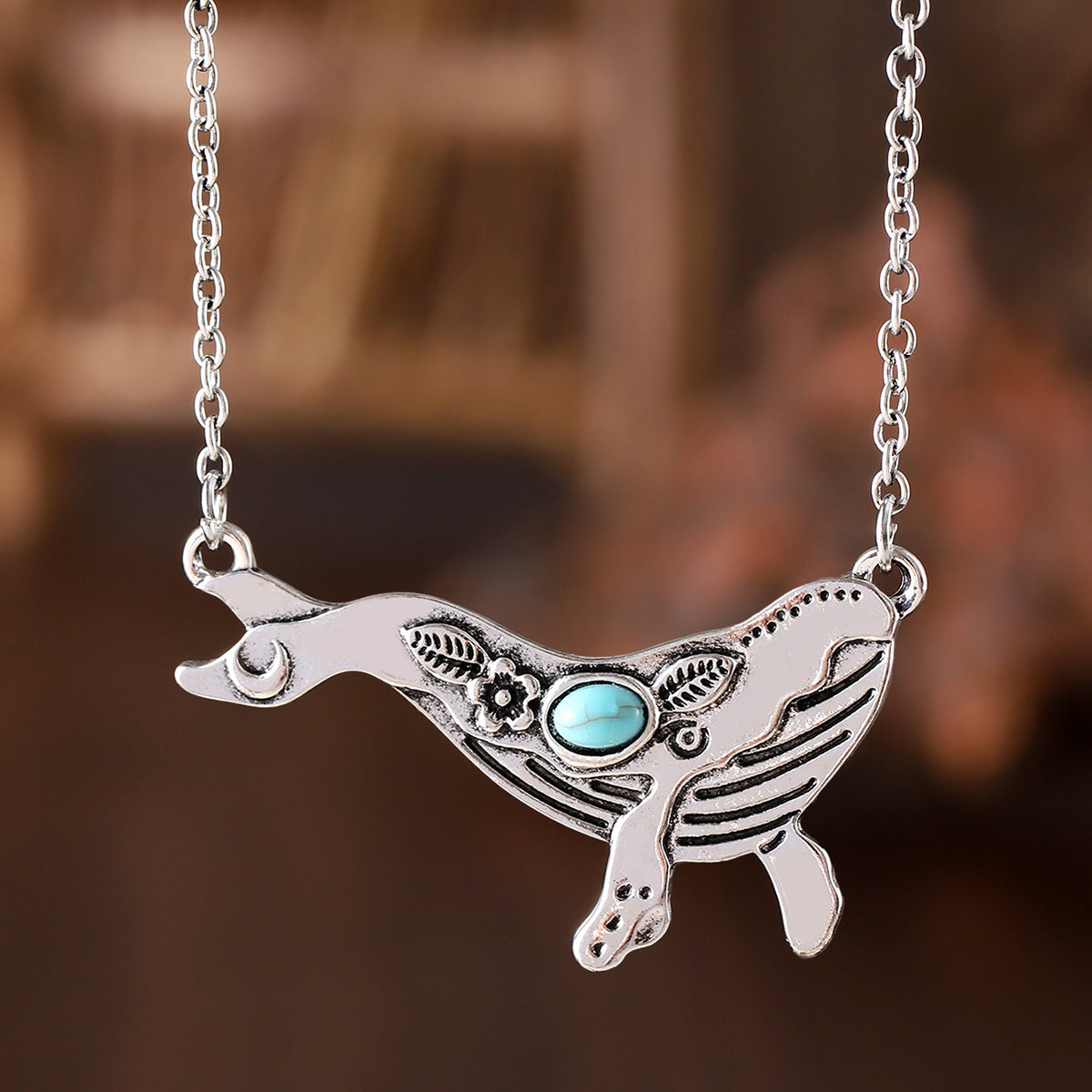 Wholesale Electroplated Zinc Alloy Retro Whale Pendant Necklace Bohemian Fashion Accessory Gift