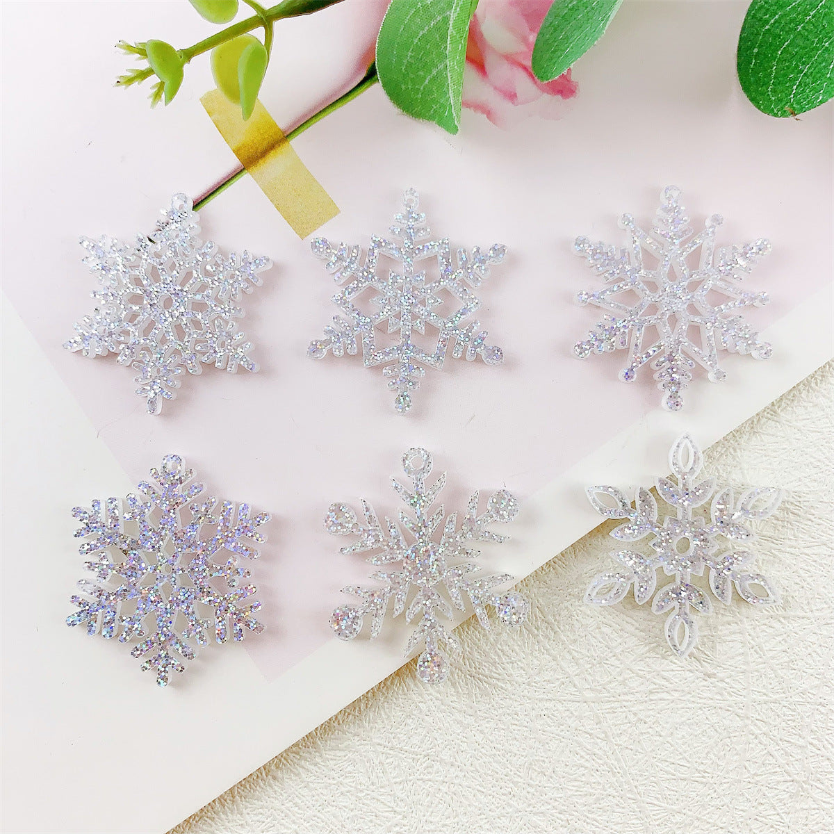 Wholesale 10pcs Acrylic Glitter Snowflake Christmas Pendant