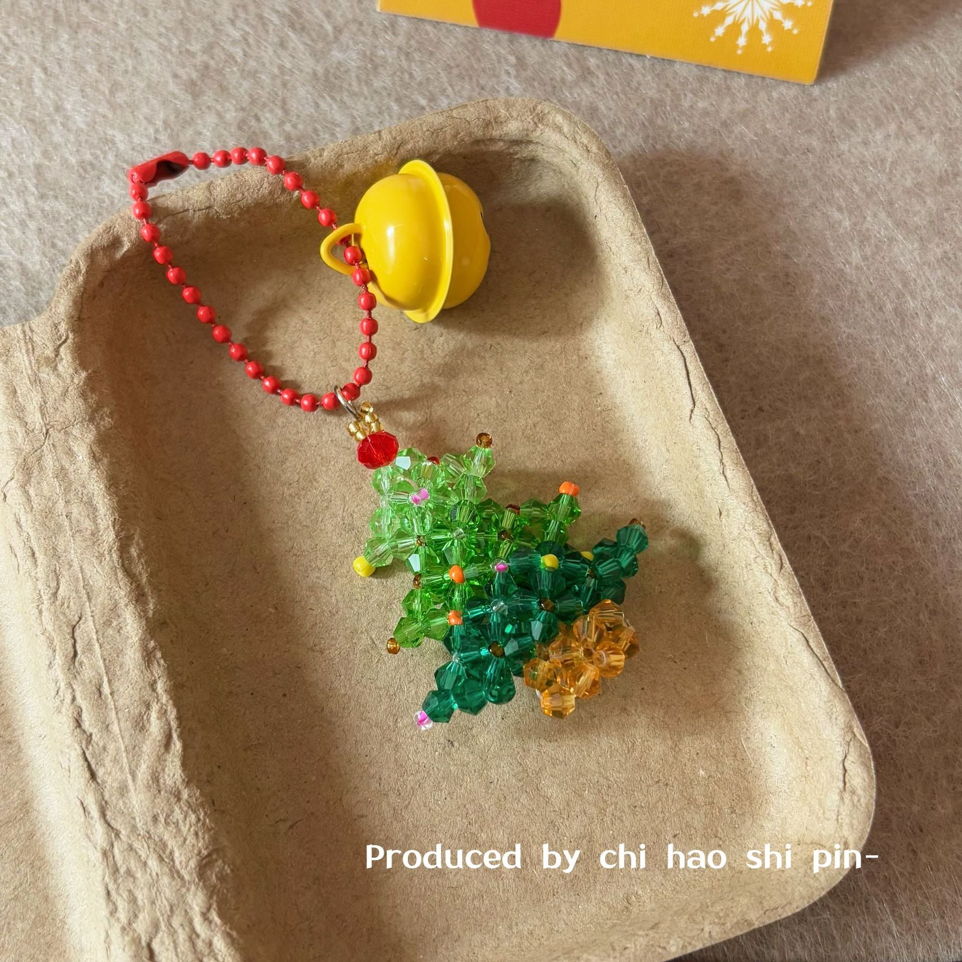 Wholesale A Christmas Tree Cute Beaded Stars Bell  Keychain