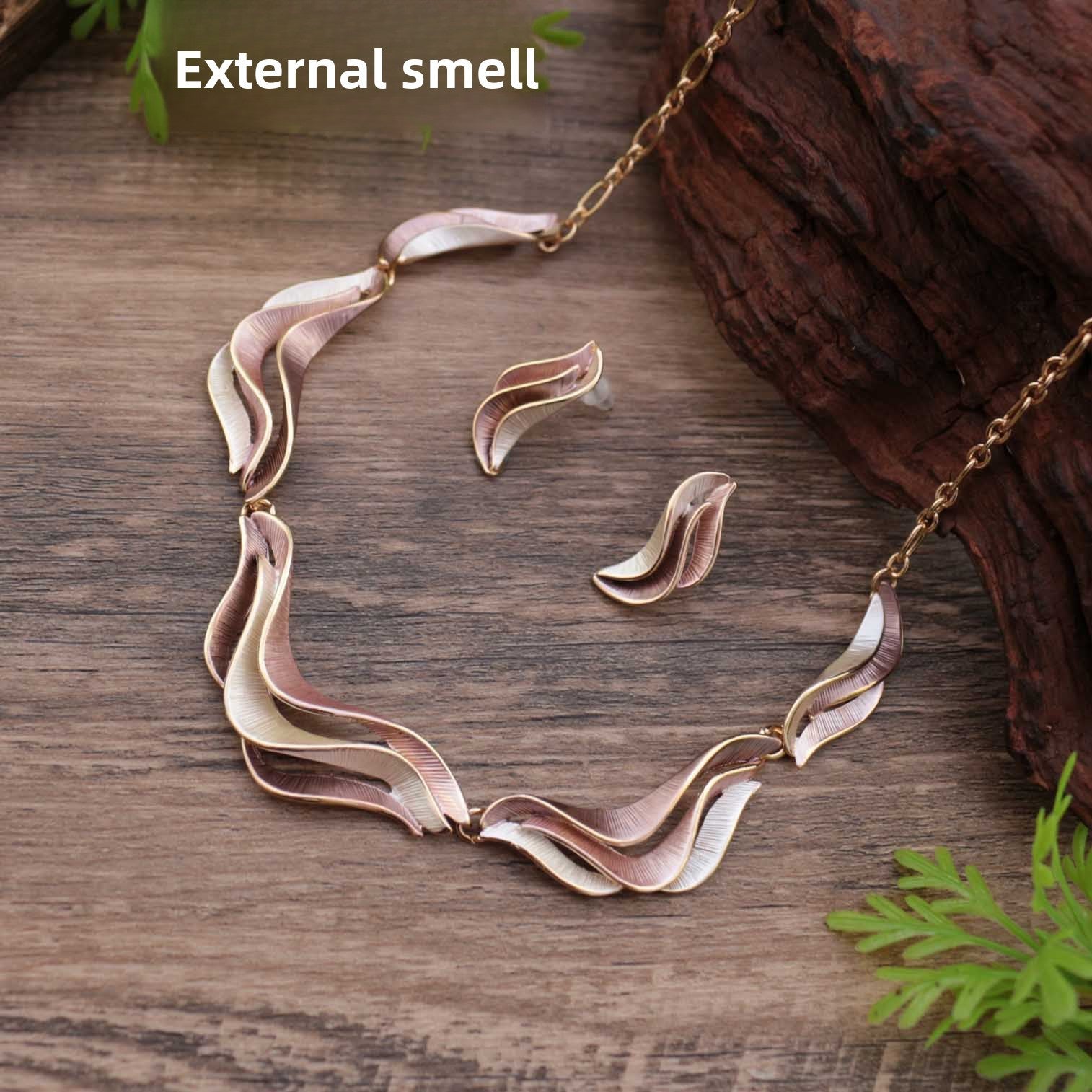 Wholesale Geometric Petal Earrings Necklace Set Irregular Shape Ladies Jewelry