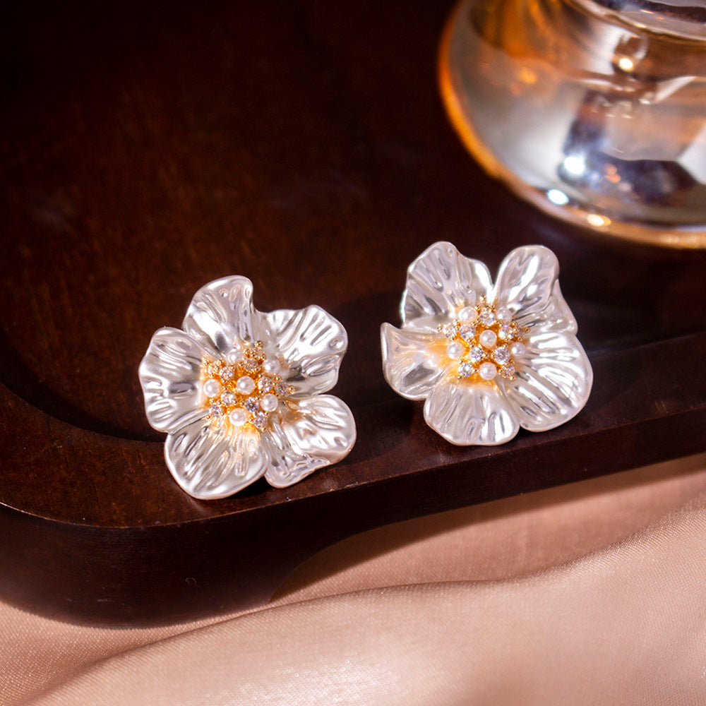 Wholesale  Zircon Pearl Camellia Ear Studs Light Luxury Flower Earrings