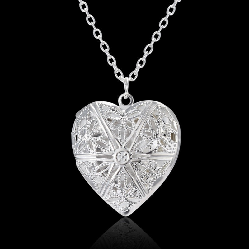 Wholesale Carved Love Heart Openable Photo Frame Photo Box Photo Pendant Necklace