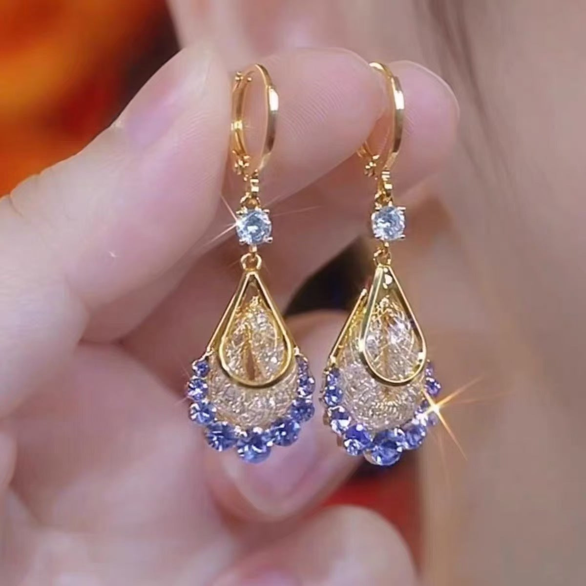 Wholesale Gold Mesh Water Drop Earrings Chic Fashion Accessory for Women Boutique Resale Gift