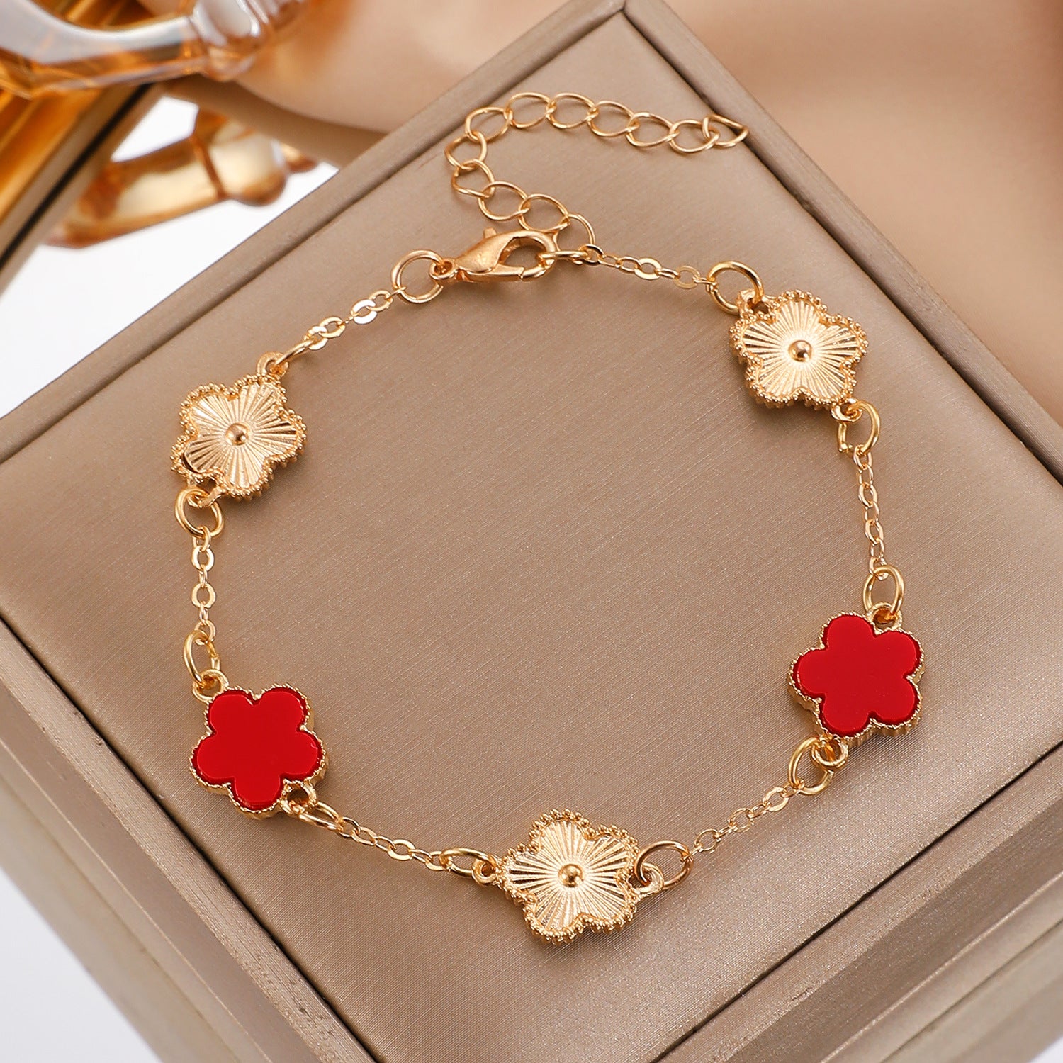 Wholesale Five-Leaf Flower Bracelet