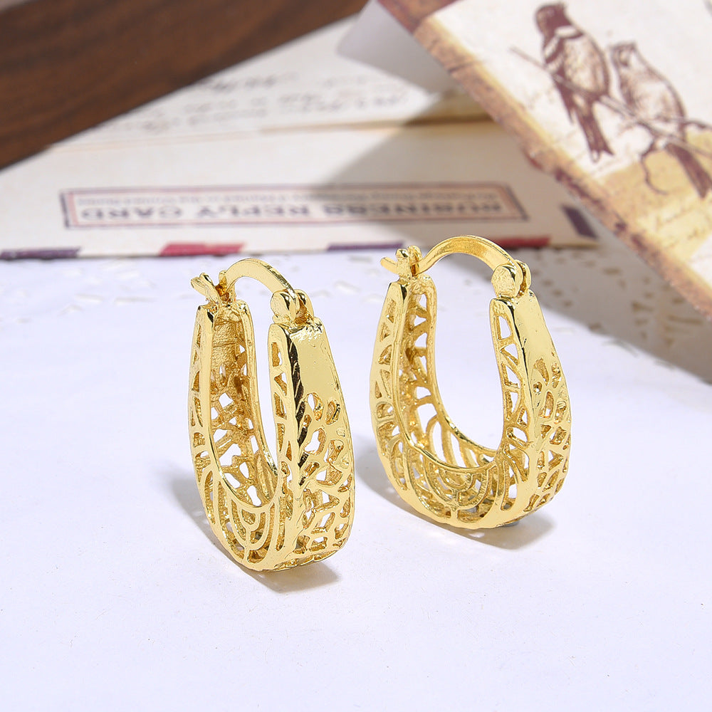 Wholesale Retro Lace O-shaped Hollow Women' s Earrings