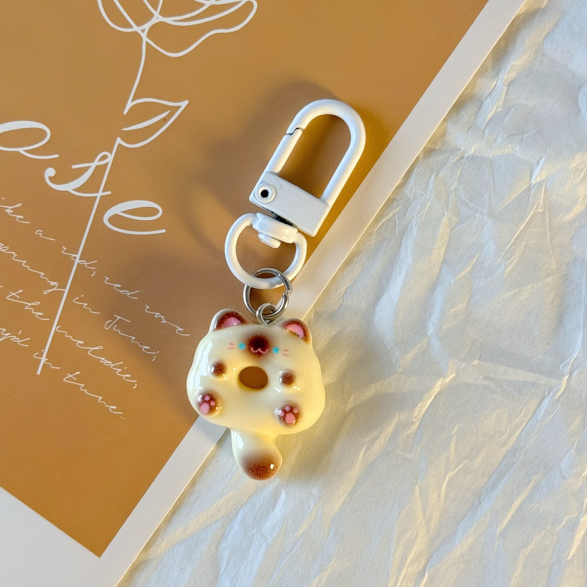Wholesale Cartoon Cat Donut Keychain Resin Boutique Resale