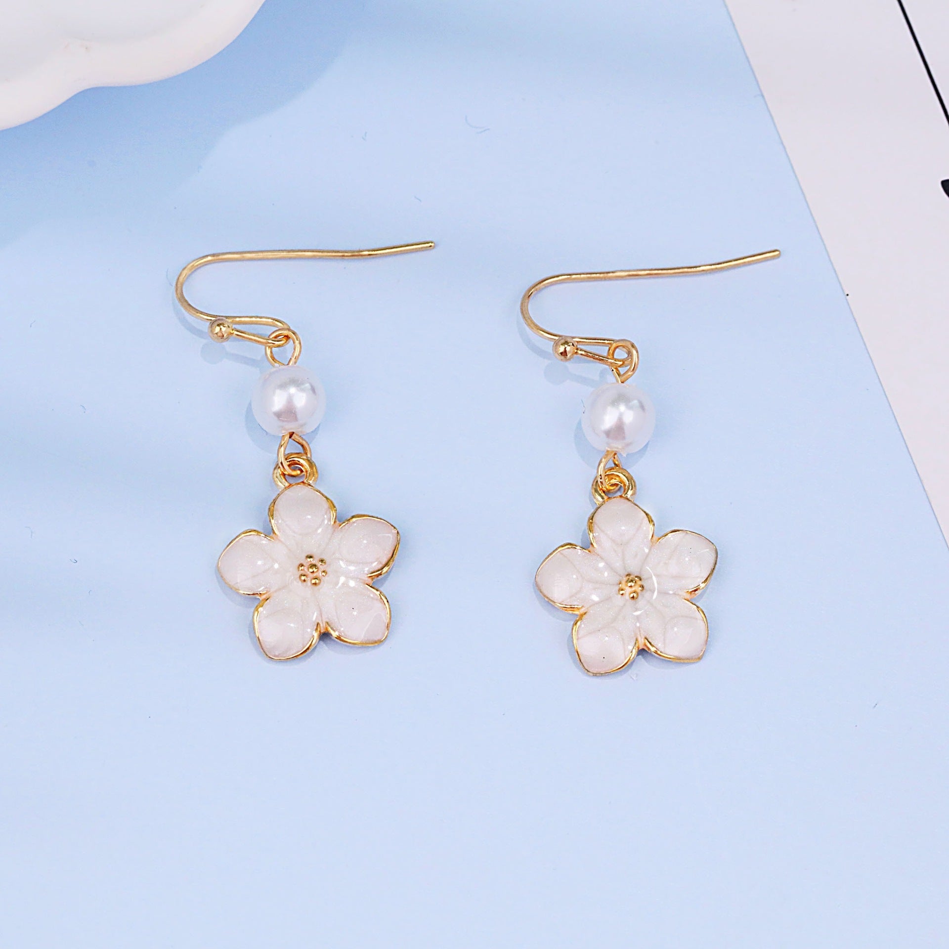 Wholesale Beautiful Flower Decorative Hoop Earrings