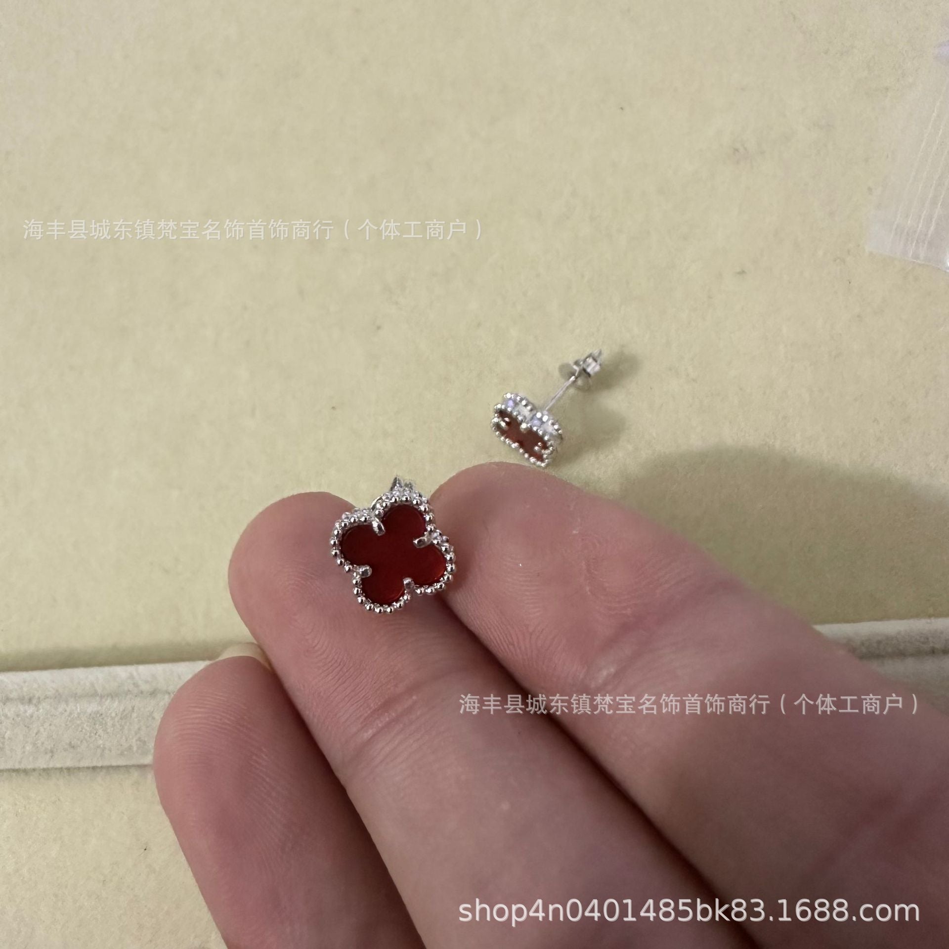dxx-img:735652dc7bd57e6a0ef70c071162df31,ACC-ES-6129065336640-M1
