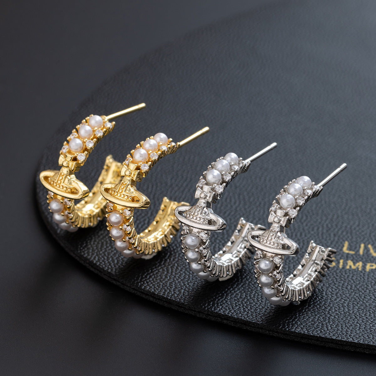 Wholesale Chic Pearl Hoop Earrings Gold Tone Copper Geometric Design Jewelry Accessory For Boutique Resale