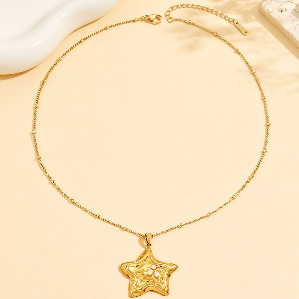 Wholesale Fresh Vacation Style Pearl Starfish Pendant Necklace 18K Gold Plated Stainless Steel Women S Collarbone Chain Fashion Accessory
