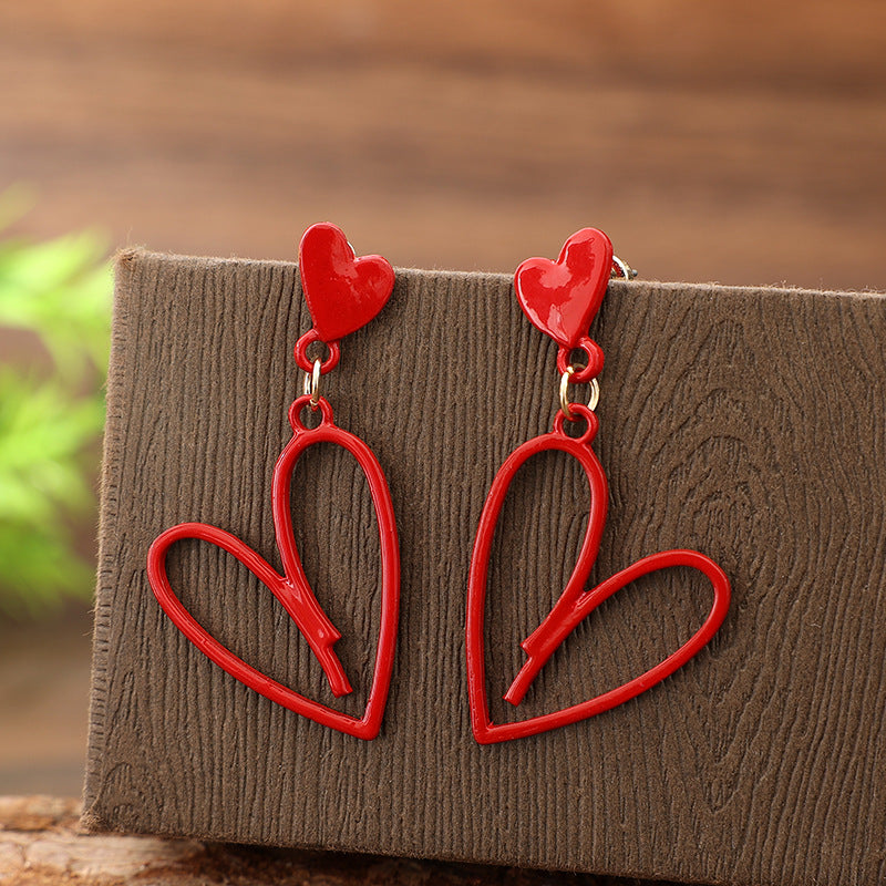Wholesale Chic Love-Themed Hollow Alloy Earrings - Trendy Fashion Accessory for Everyday Wear or Gift