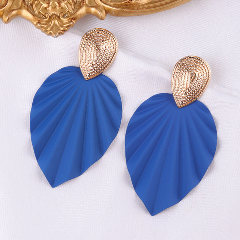 Wholesale color leaves metal  exaggerated  earrings
