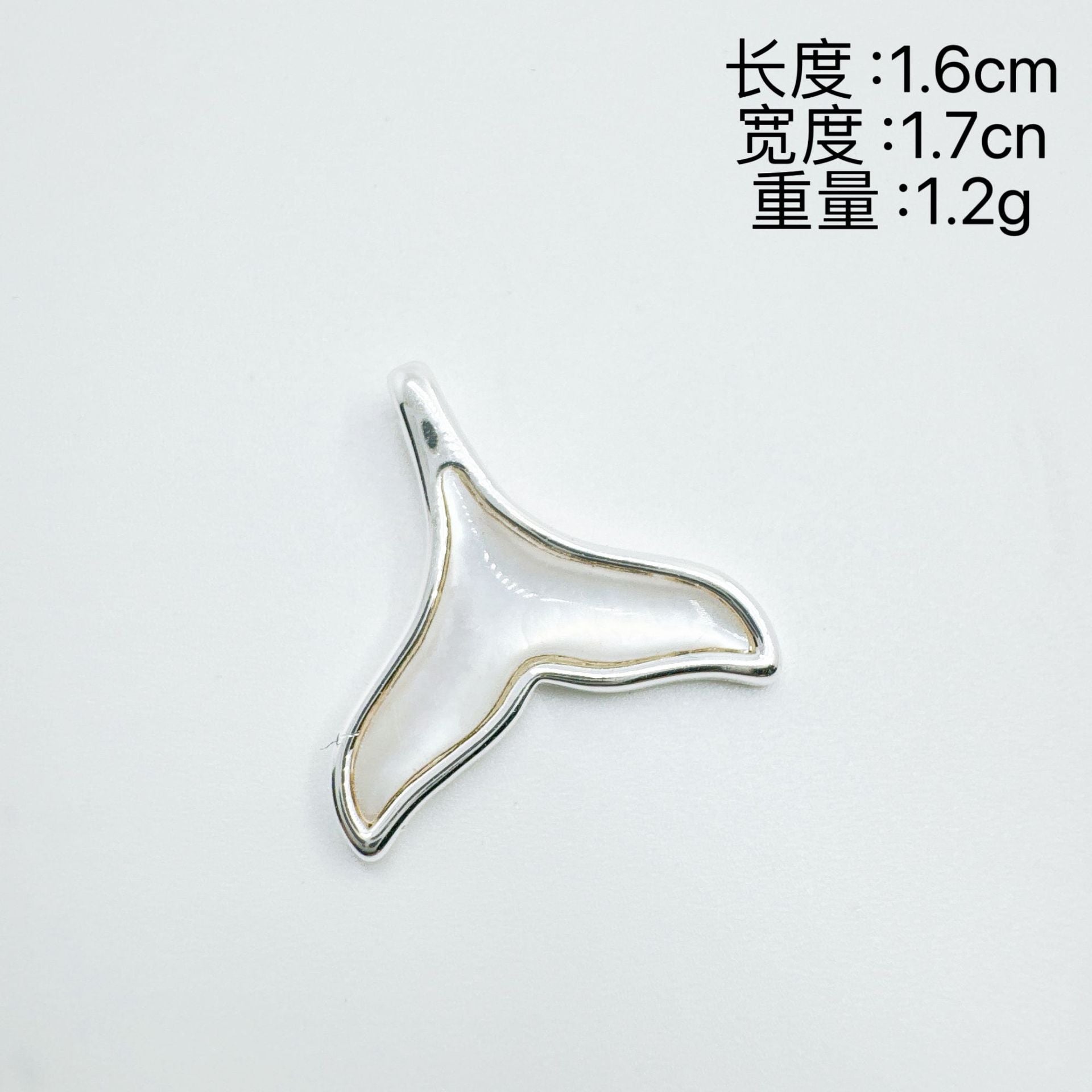 Wholesale Ocean Series Fish Tail Dolphin Gold Plated Pendant Necklace Fashion Jewelry Accessory Gift for Women