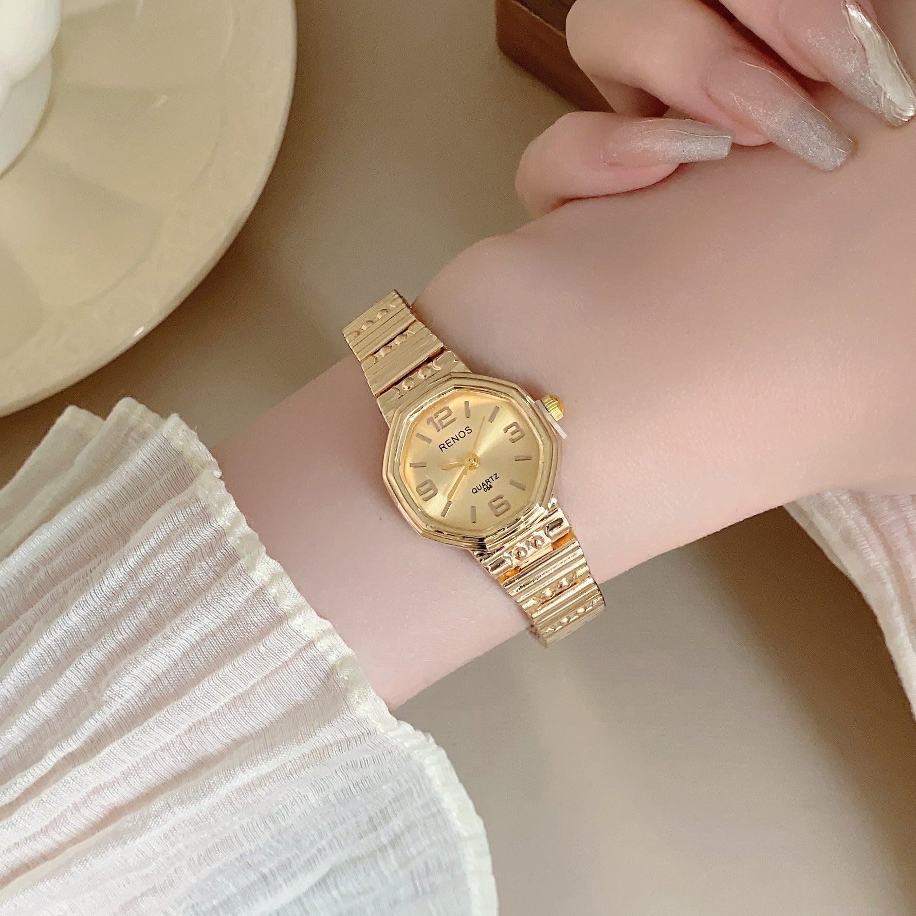 Wholesale Chic Women S Octagonal Gold Quartz Watch Vintage Style Fashion Accessory