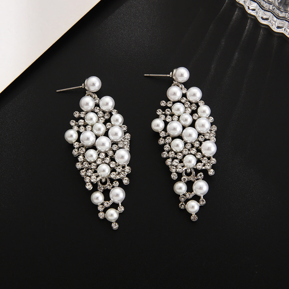 Wholesale Drop Shape Pearl Earrings for Women,  Zinc Alloy with Pearl Accents,  Trendy Jewelry Accessory for Party or Gift