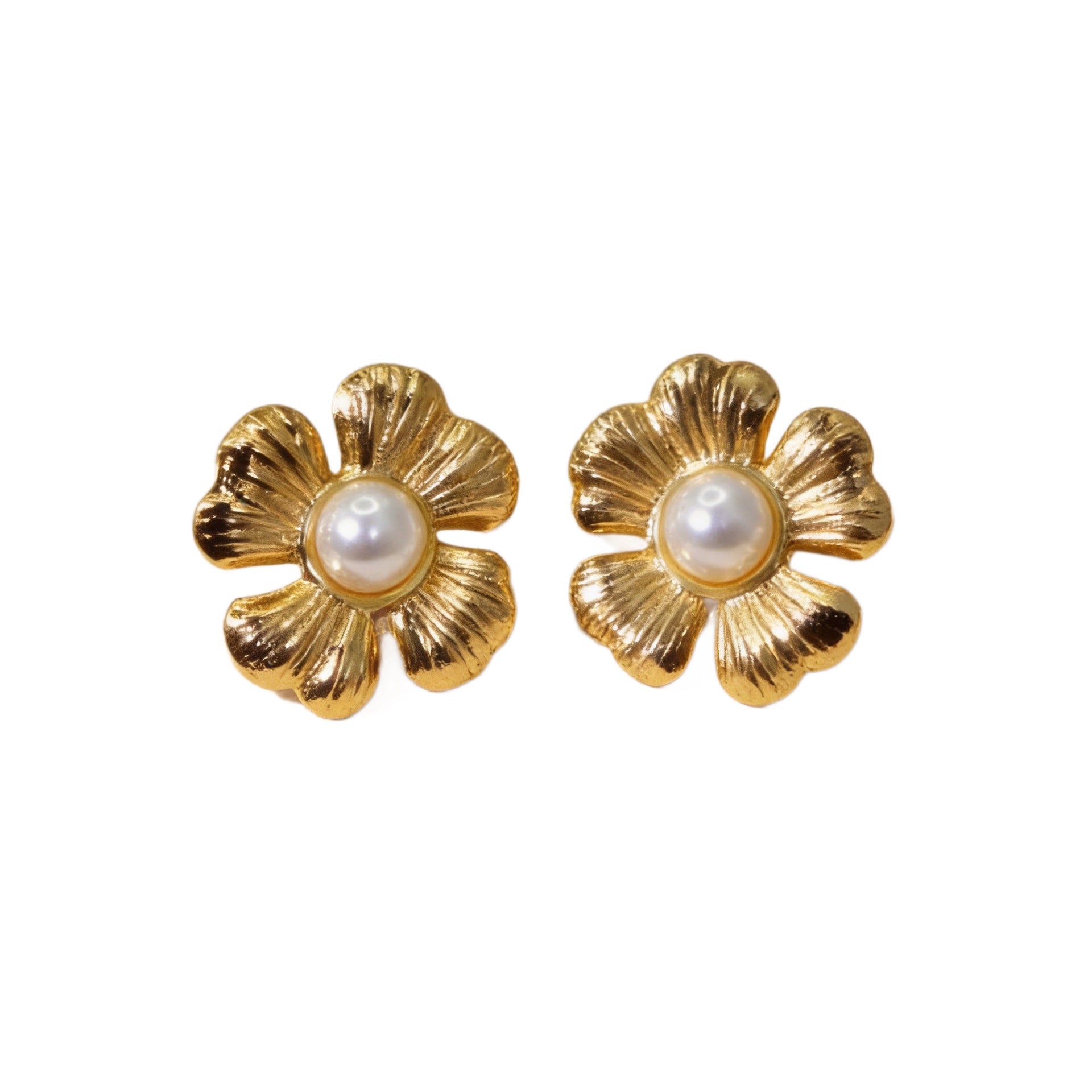 Wholesale Vintage Gold Flower Stud Earrings for Women,  Stainless Steel Chic Jewelry,  Party Fashion Accessory