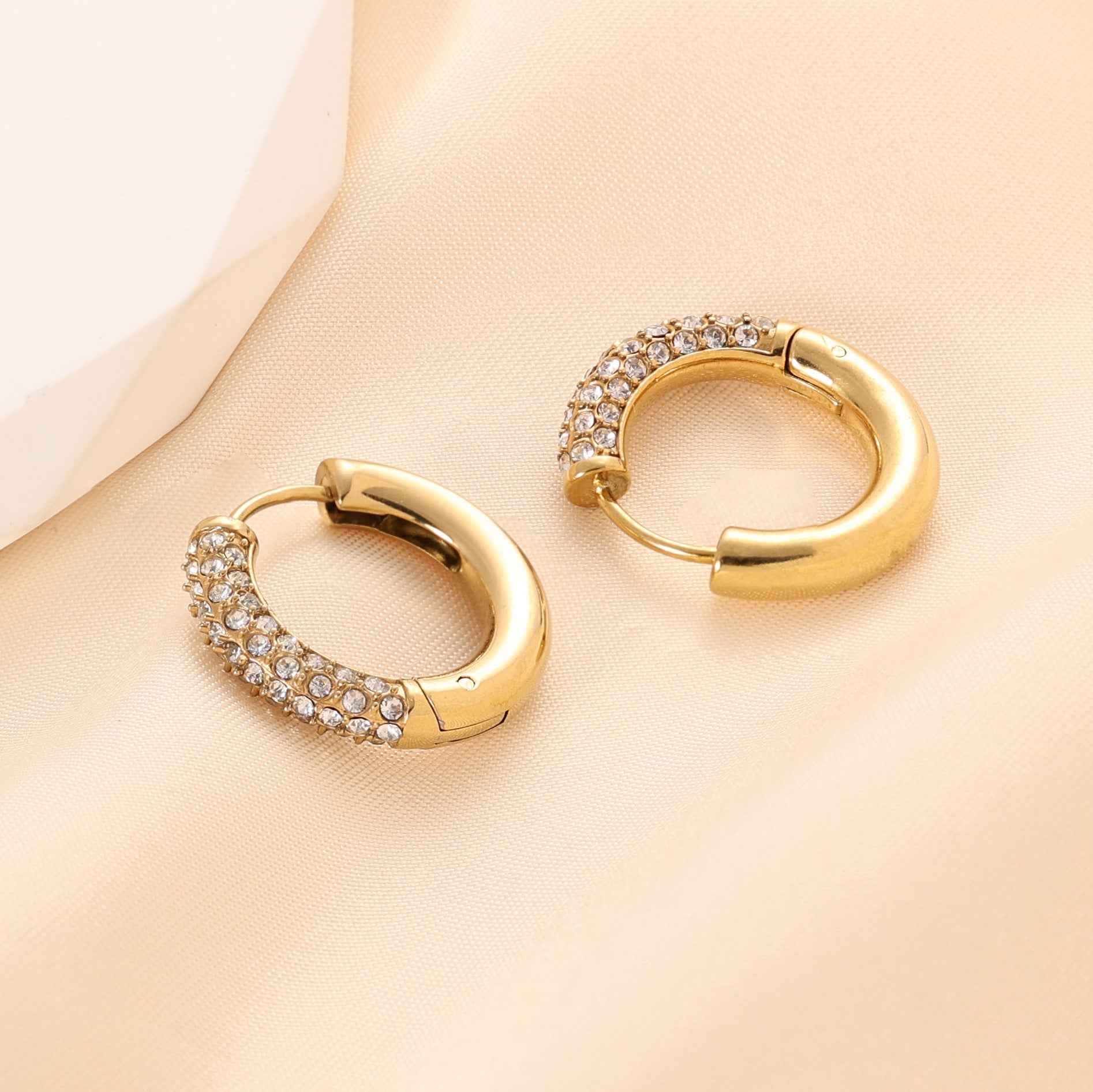 Wholesale Titanium Steel Earrings Thick Cylindrical C Shape Round Earrings  ACC-ES-ZhongZhe009