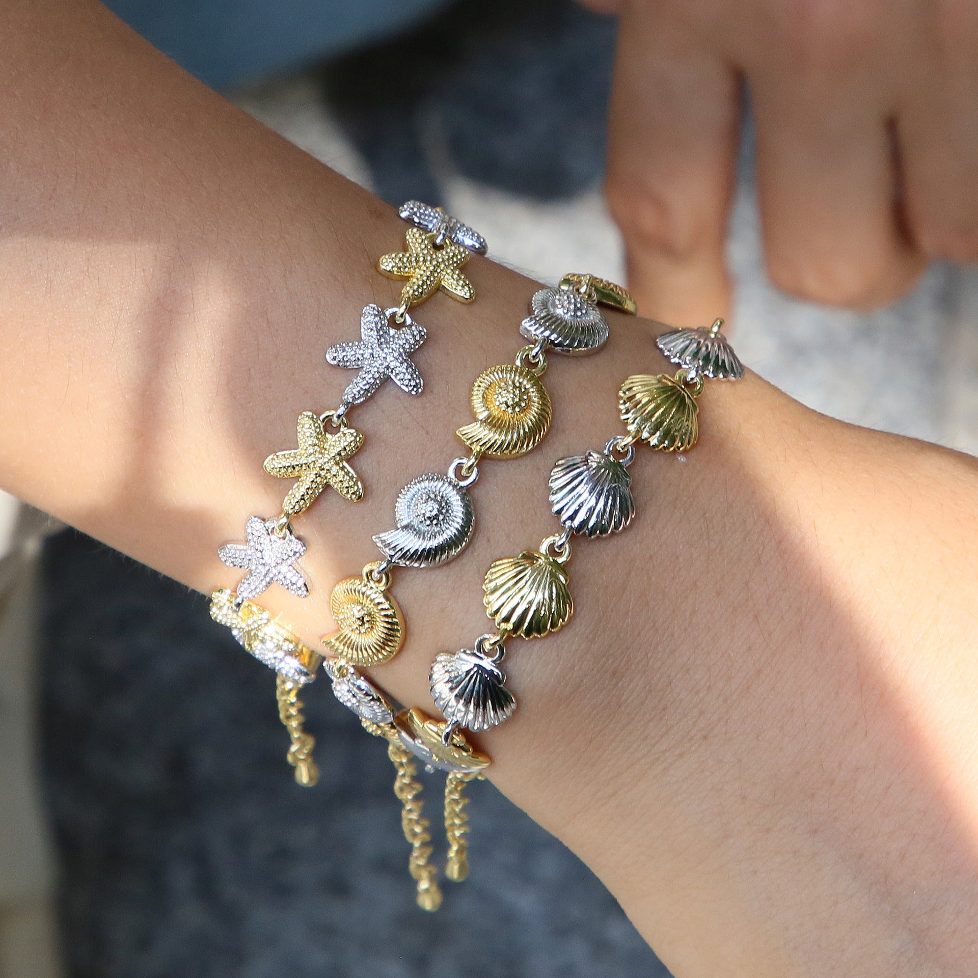 Wholesale Brass two-tone electroplated beach conch starfish shell bracelet