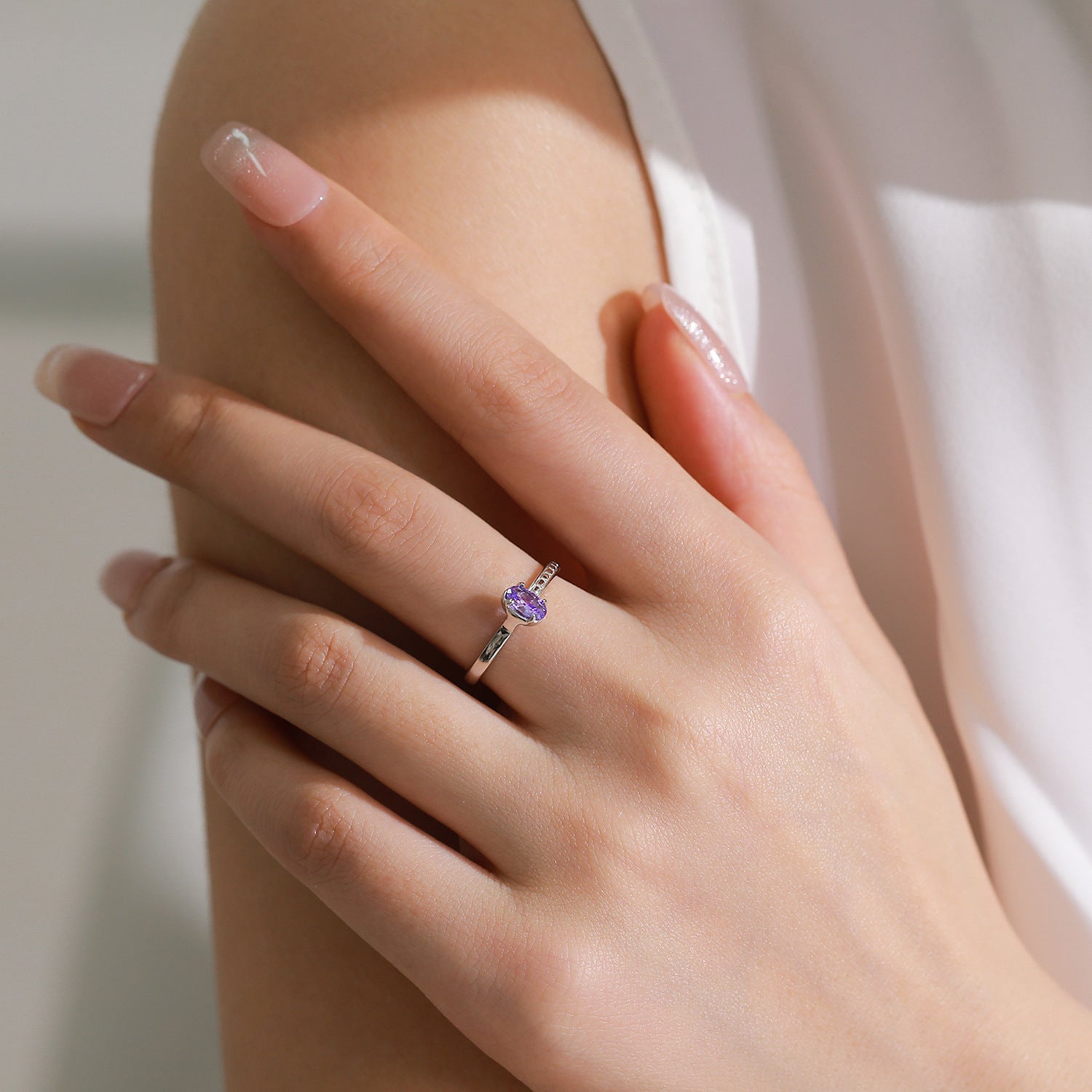 Wholesale S925 silver purple pigeon egg ring