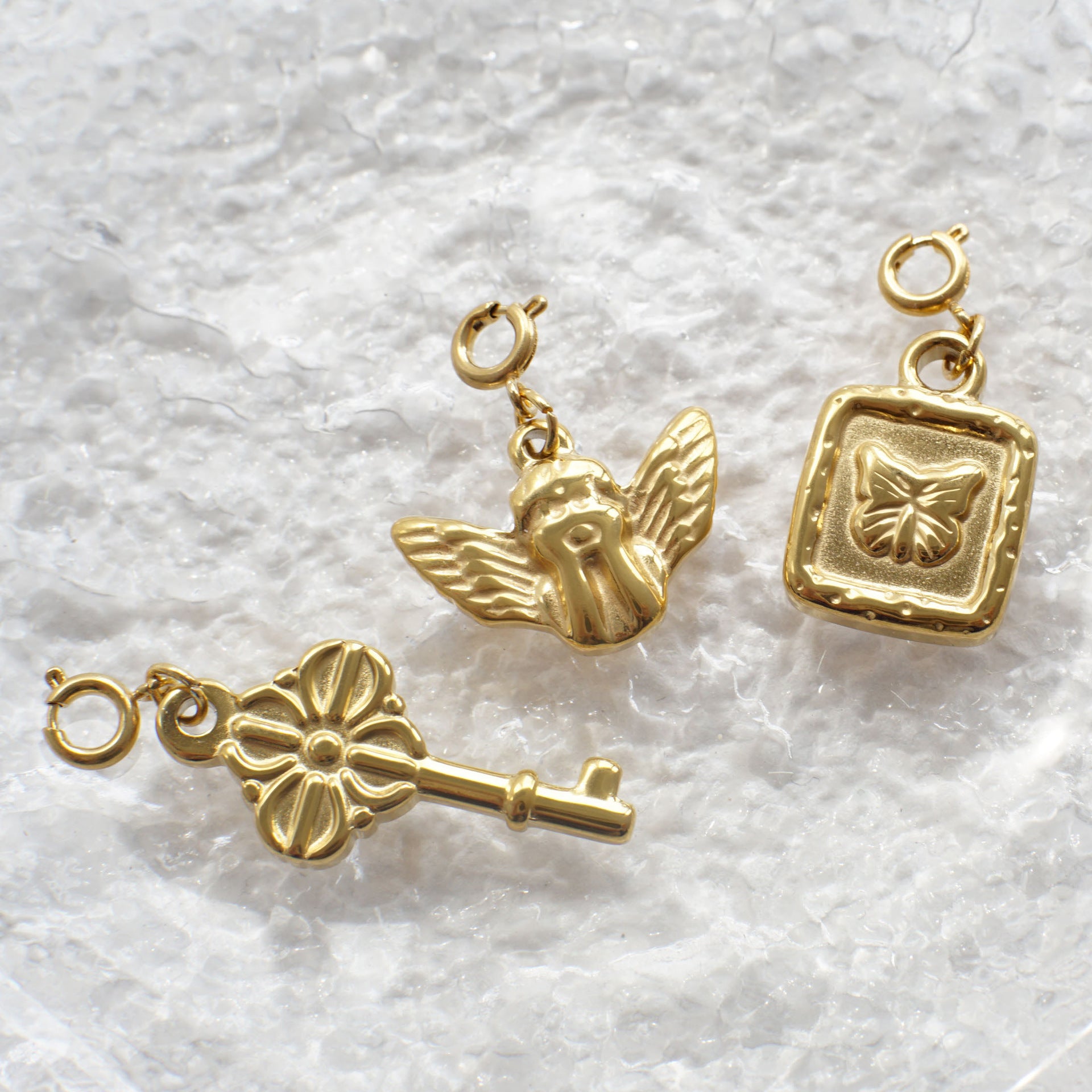 Wholesale 5pcs/ pack Love Star Butterfly Versatile Stainless Steel Electroplated 18K Gold Pendant Pendant DIY Necklace Bracelet Jewelry Accessories