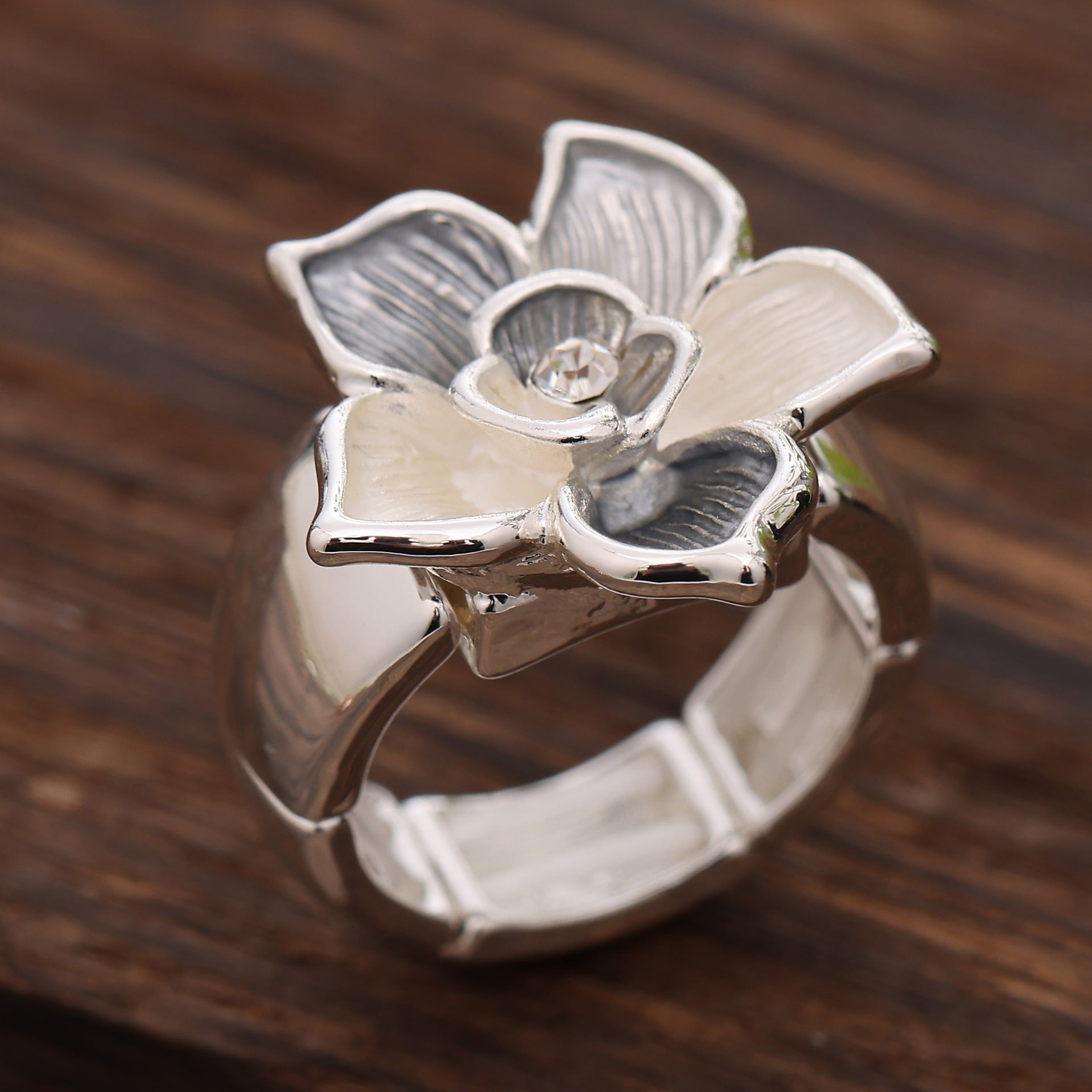 Wholesale  Five-Petal Plum Blossom Elastic Adjustable   Ring