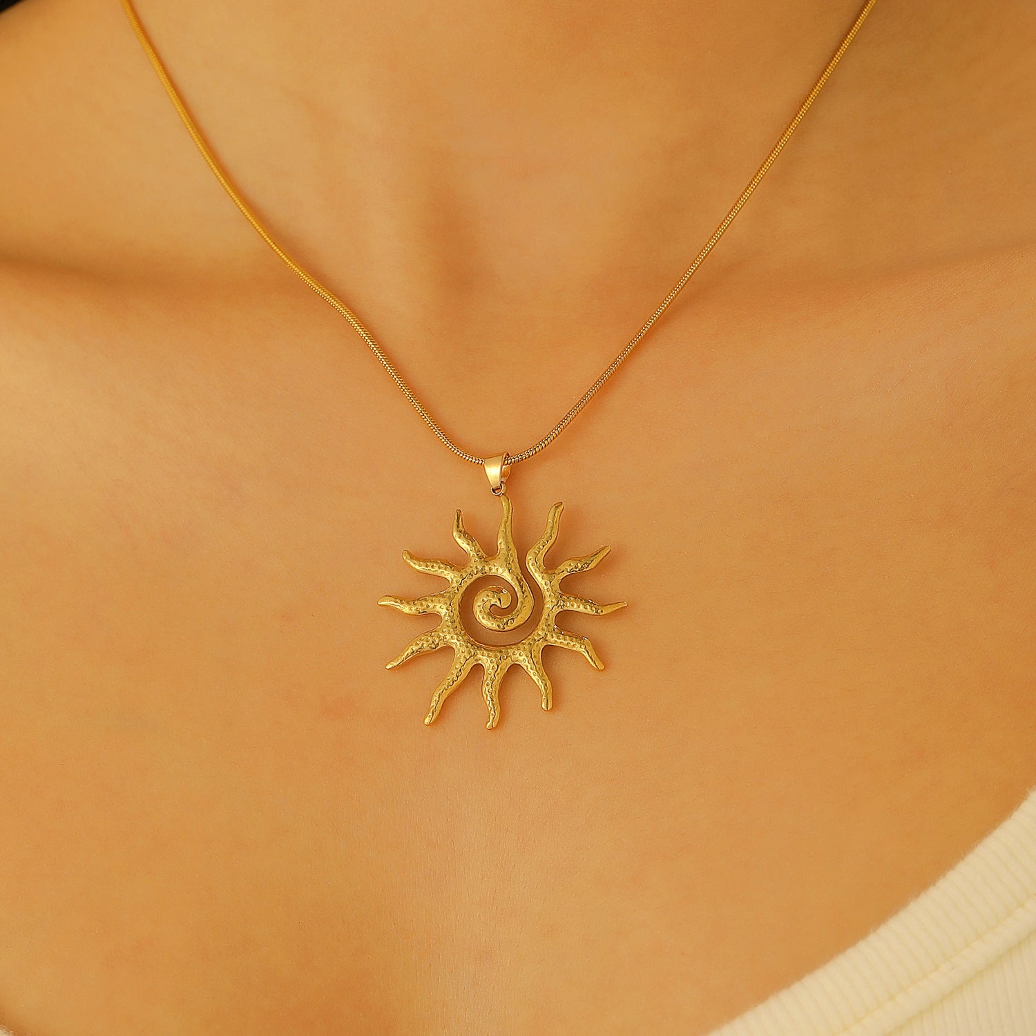 Wholesale Stainless Steel Hammer Spiral Sun Pendant Necklace  Ring