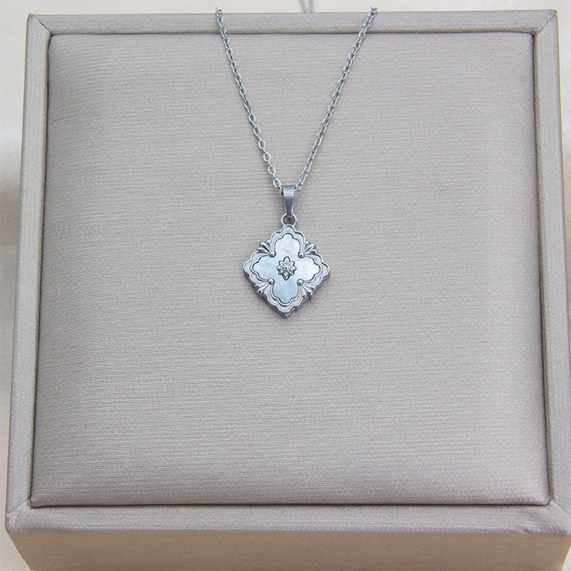 Wholesale Shell Four Leaf Flower Necklace ACC-NE-Xiangou003