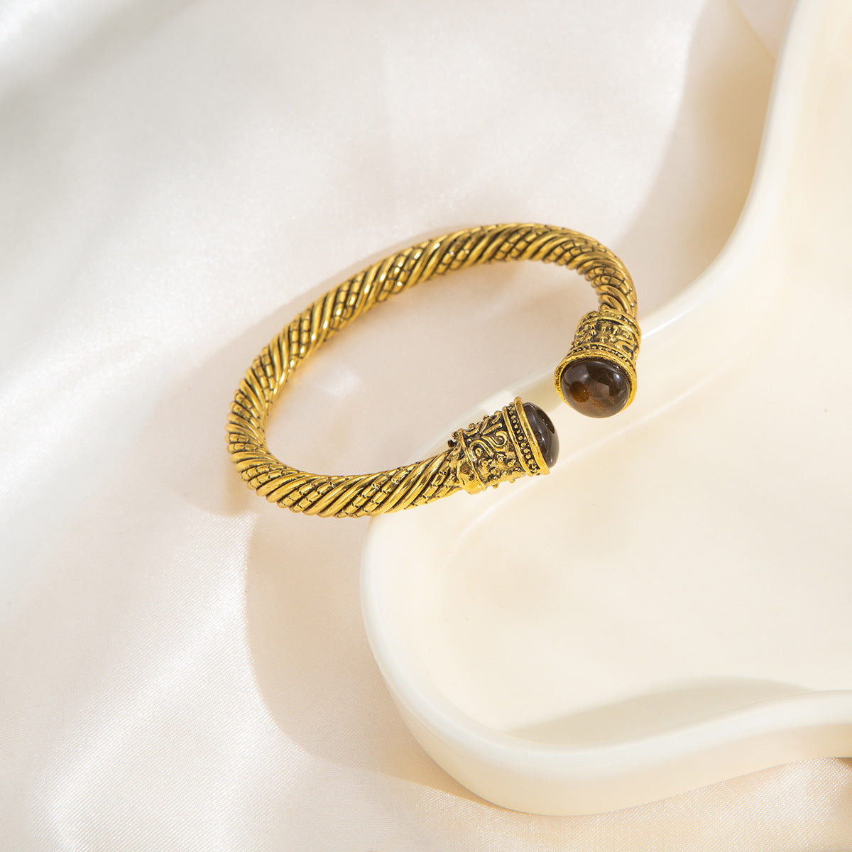 Wholesale Trendy C Shape Couple Bangle Bracelet Zinc Alloy Gold Tone Colorful Zircon Jewelry Accessory