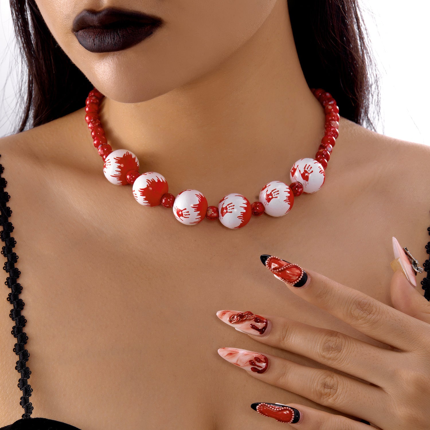 Großhandel Halloween Blood Drop Halskette Geister lustiger Schädel Spinnen Anhänger Schlangeblatt Kette