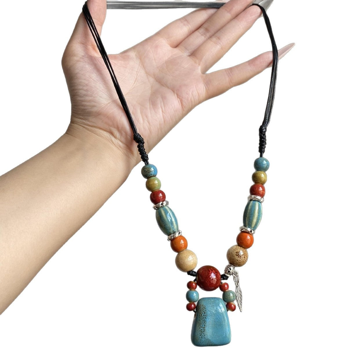 Wholesale Trendy Colorful Ceramic Pendant Necklace for Women Fashion Layering Jewelry Accessory Gift