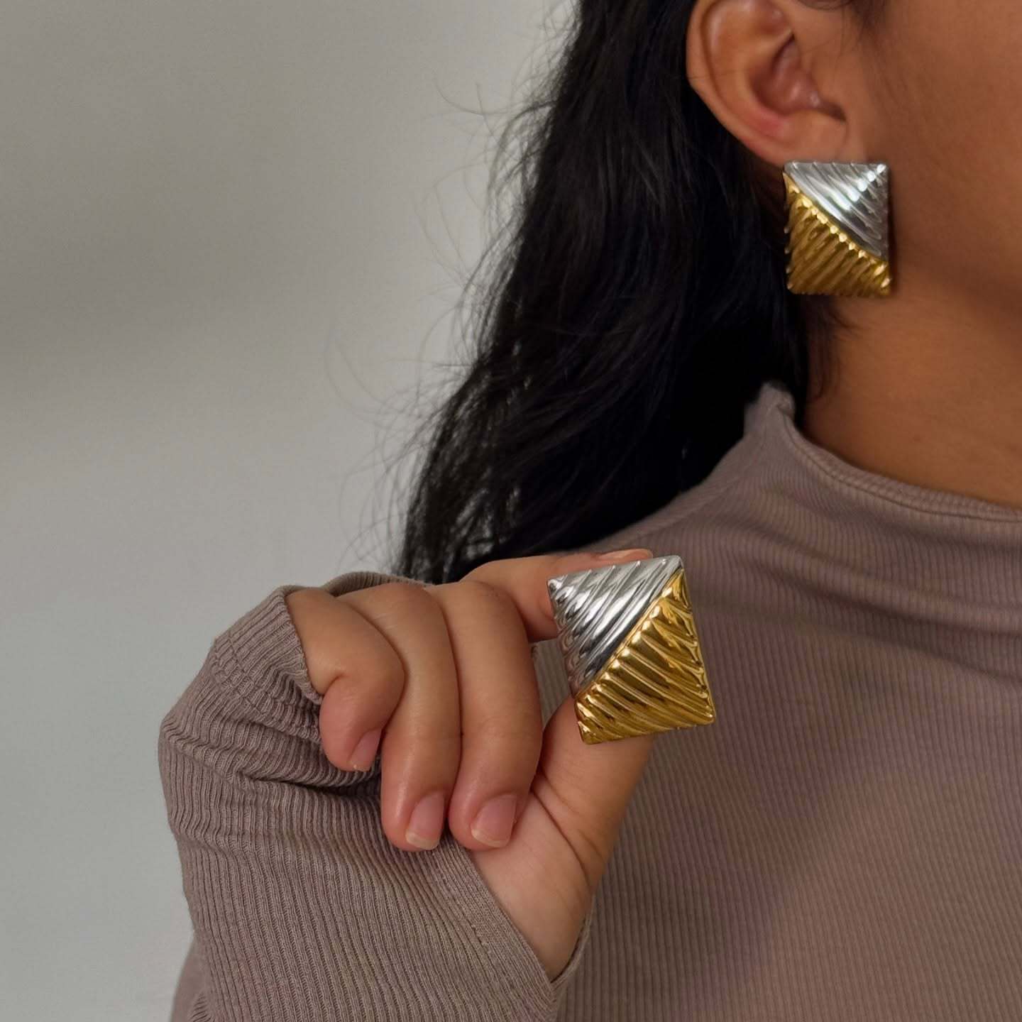 Wholesale Stainless Steel Geometric Earrings  Luxury  Gold and Silver Color-matching Square Earrings