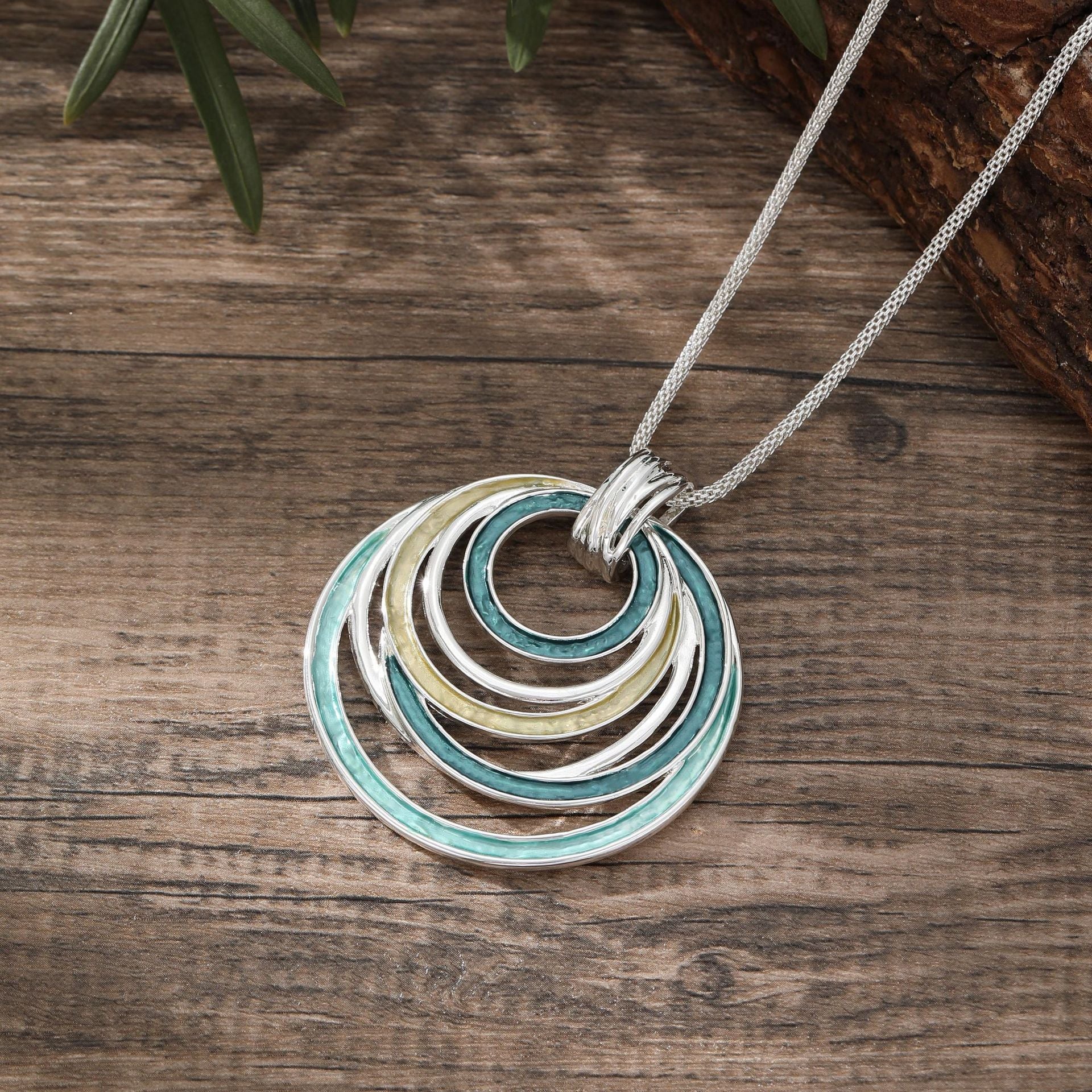Wholesale Colorful Oil Painting Round Hollow Geometric Line Pendant Necklaces ACC-NE-Taol002