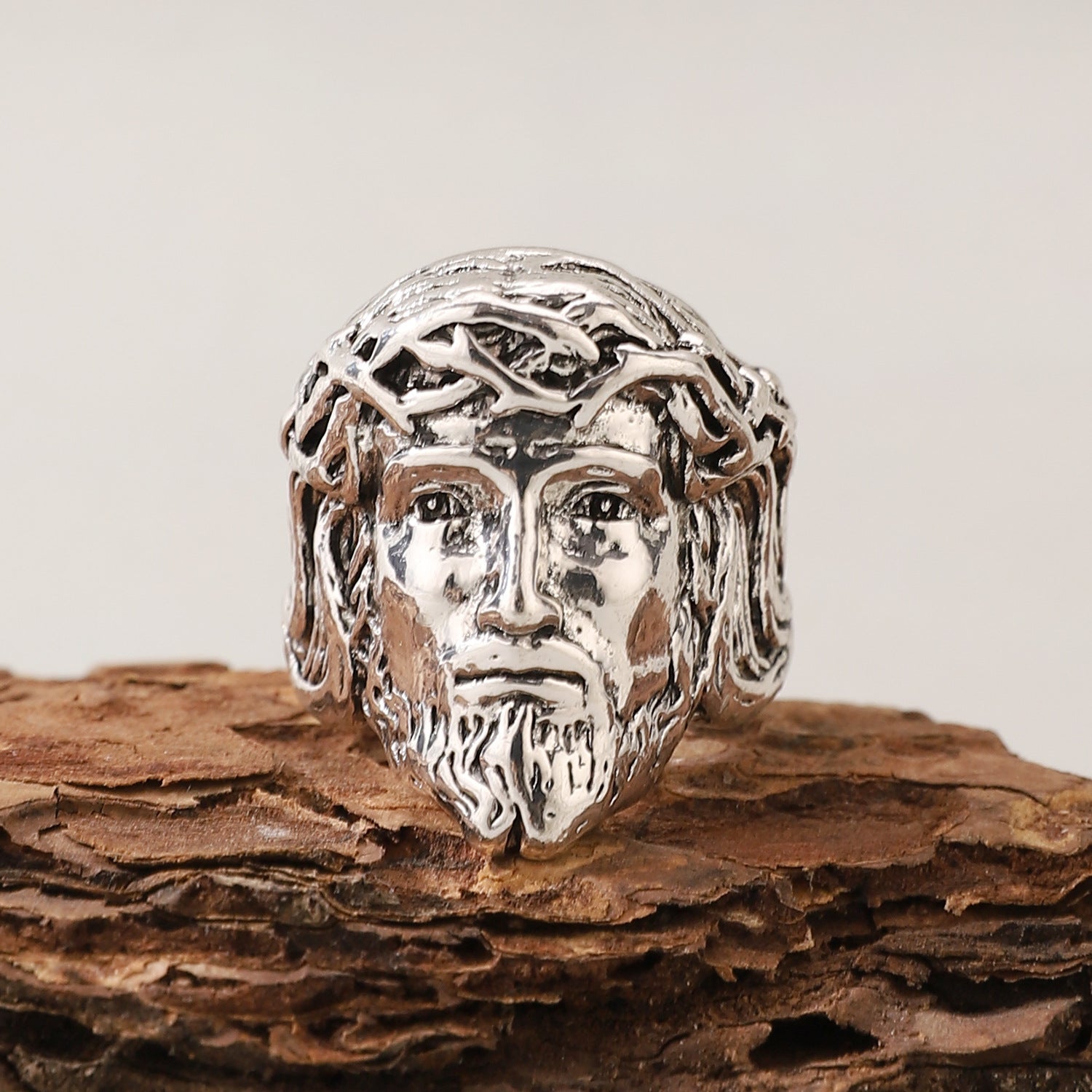 Wholesale exaggerated sculpture index finger ring