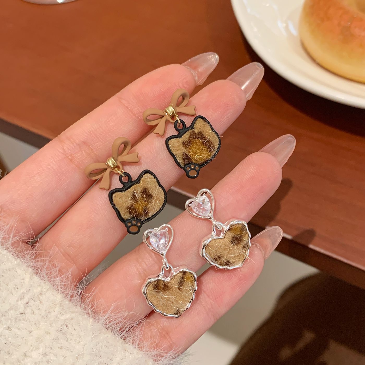 Wholesale Vintage Leopard Print Kitten Heart Earrings