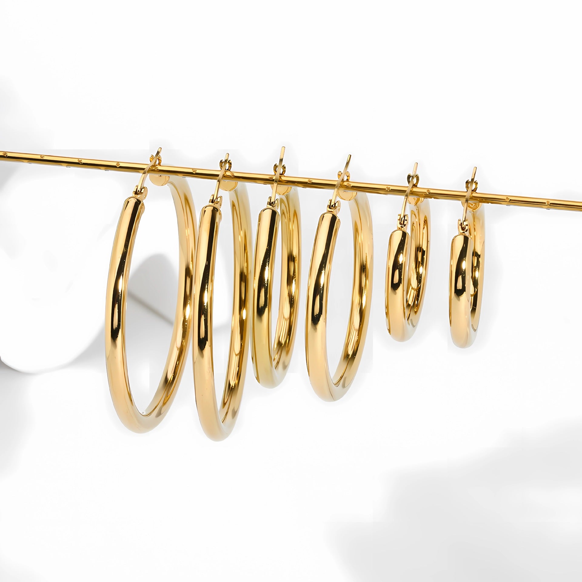 Wholesale 18K Gold Stainless Steel Circle Hollow Earrings ACC-ES-LiQuan010