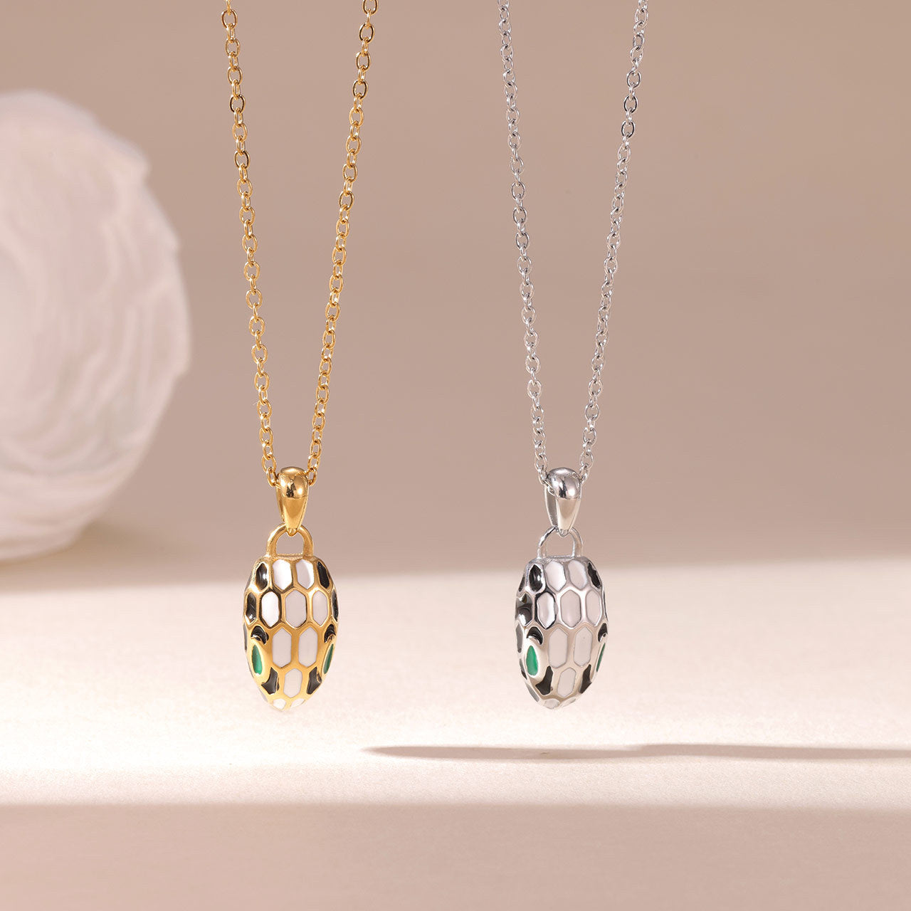 Wholesale Titanium Steel Zodiac choker Snake Necklace with Inlaid Diamonds