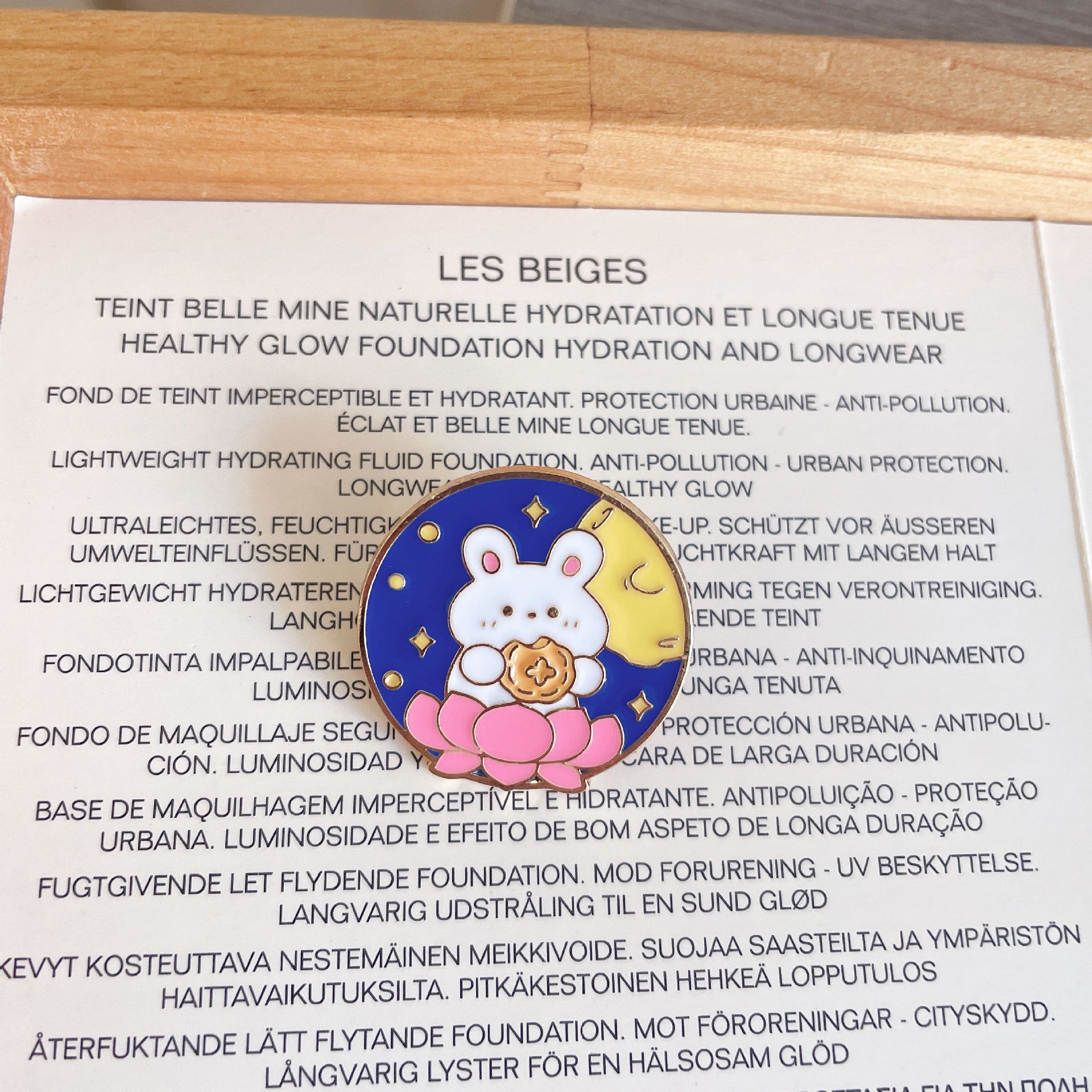 Wholesale  Mid-Autumn Festival commemorative metal   rabbit Brooch